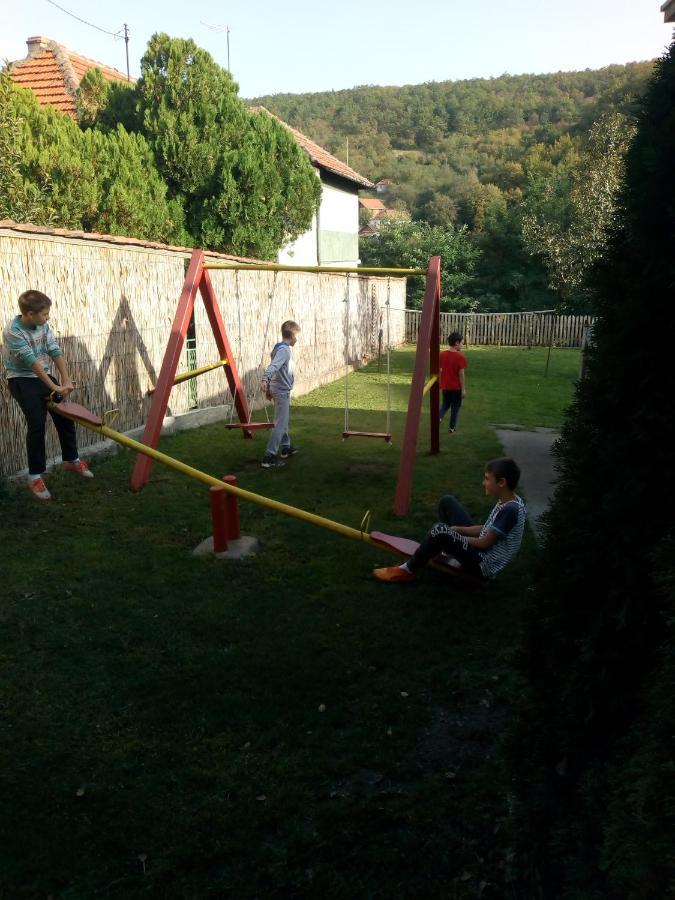 Konak Garavi sokak Kursumlija Kültér fotó